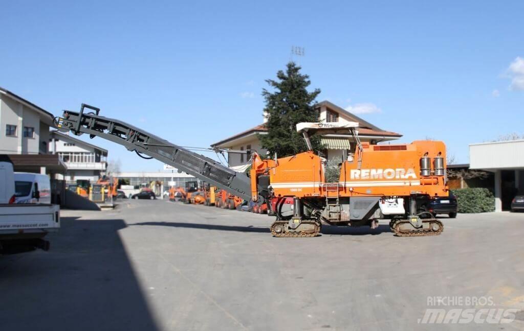 Wirtgen 1500 DC アスファルトコールドミリングマシーン