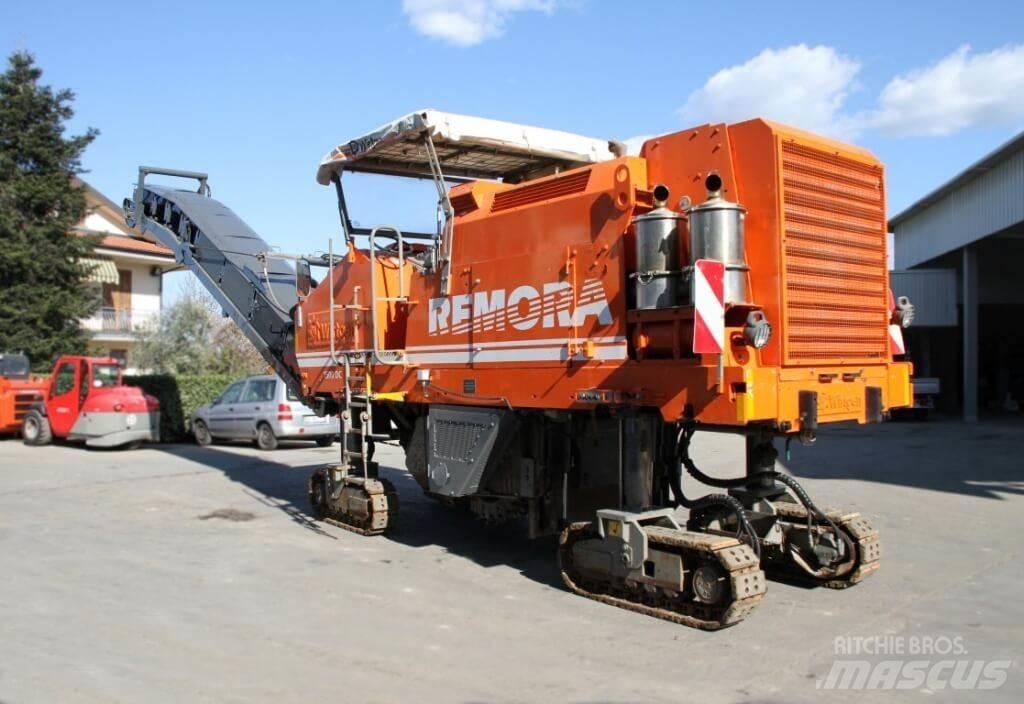 Wirtgen 1500 DC アスファルトコールドミリングマシーン