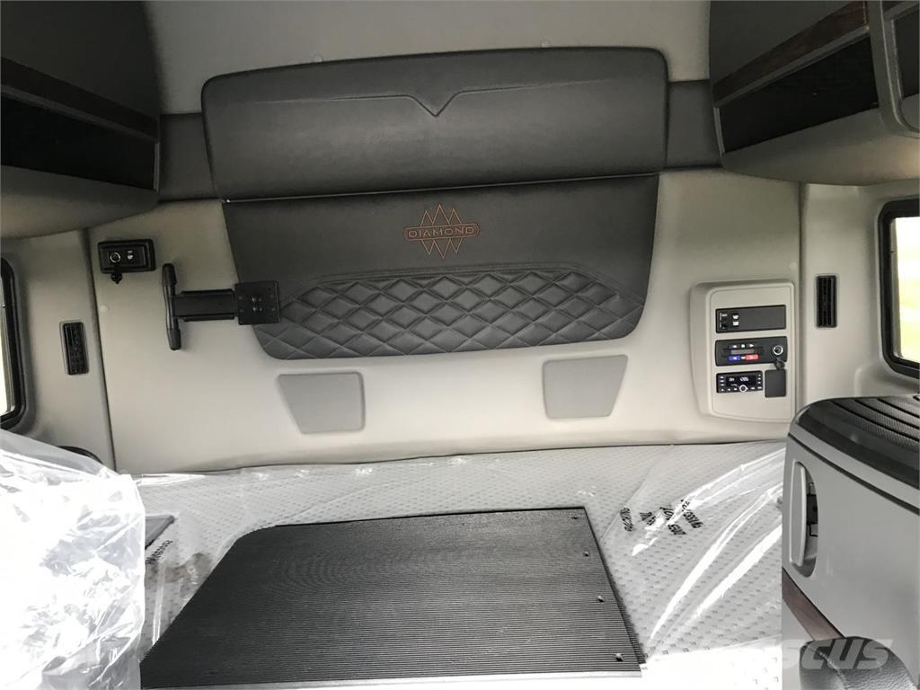 International HX 中古トラクターヘッド | トレーラーヘッド