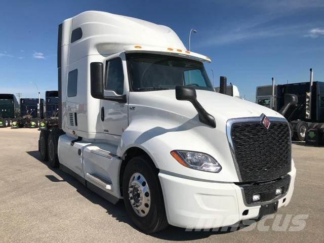 International LT 中古トラクターヘッド | トレーラーヘッド