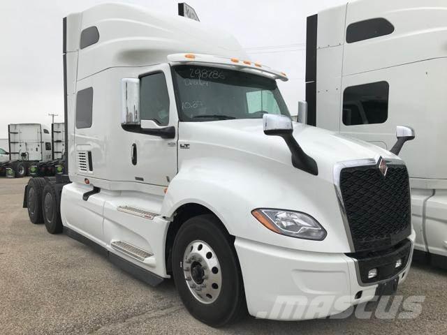 International LT 中古トラクターヘッド | トレーラーヘッド
