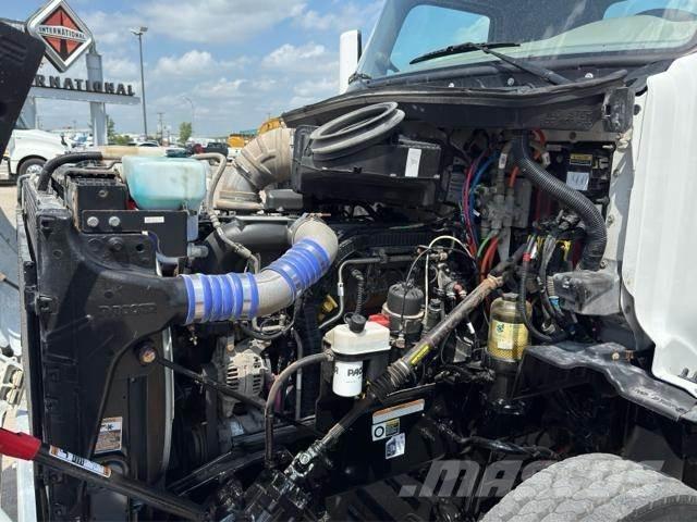 Peterbilt 567 中古トラクターヘッド | トレーラーヘッド