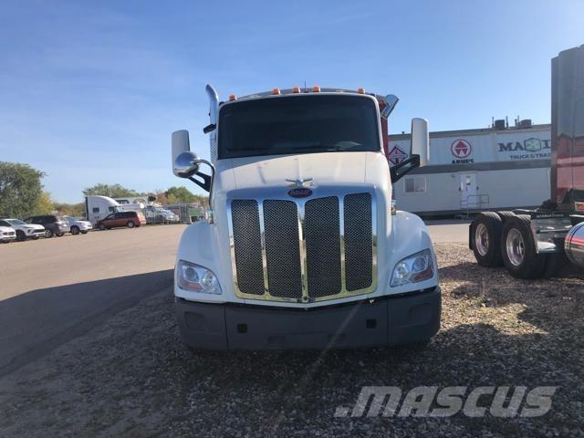 Peterbilt 567 農場／穀物運搬用トラック