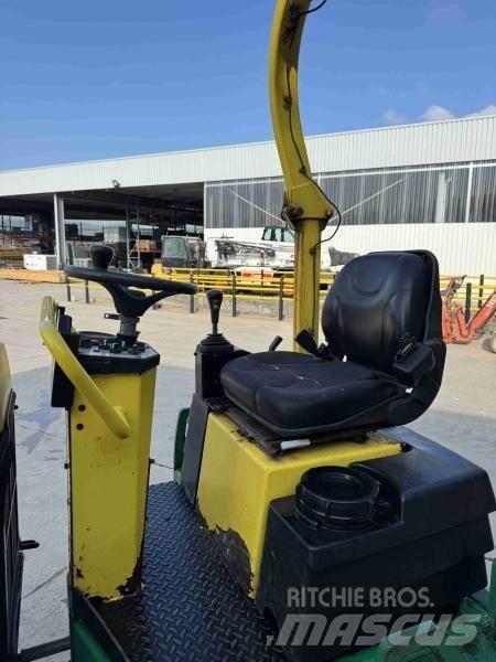 Ammann AV 26 ソイルコンパクター