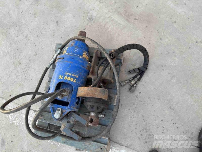 Doosan DX 27 Z ミニ油圧ショベル 7t以下（ミニユンボ・ミニディガー）