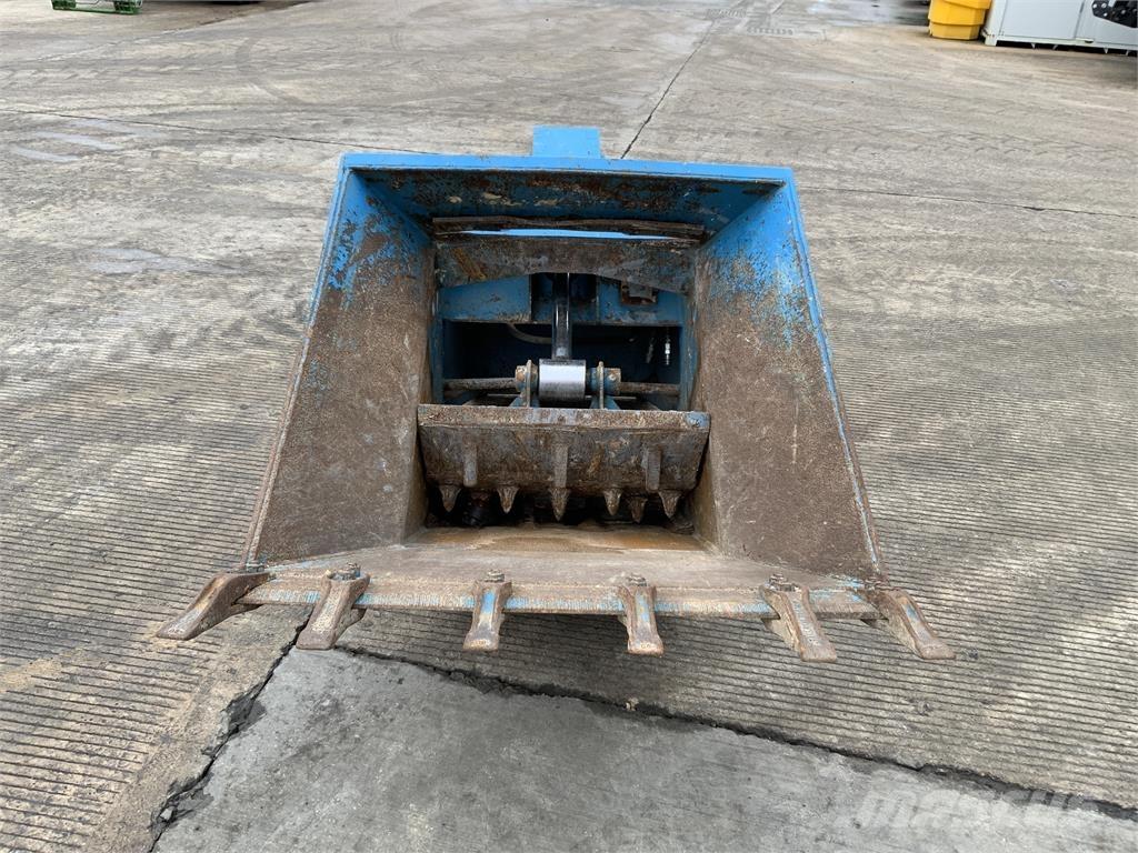  Crusher Bucket (ST24469) 農業機械 -　その他