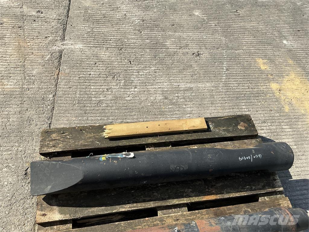 Epiroc Breaker Chisel 農業機械 -　その他