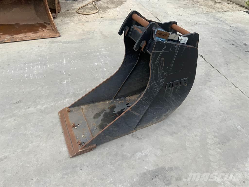 JCB 2ft bucket 農業機械 -　その他