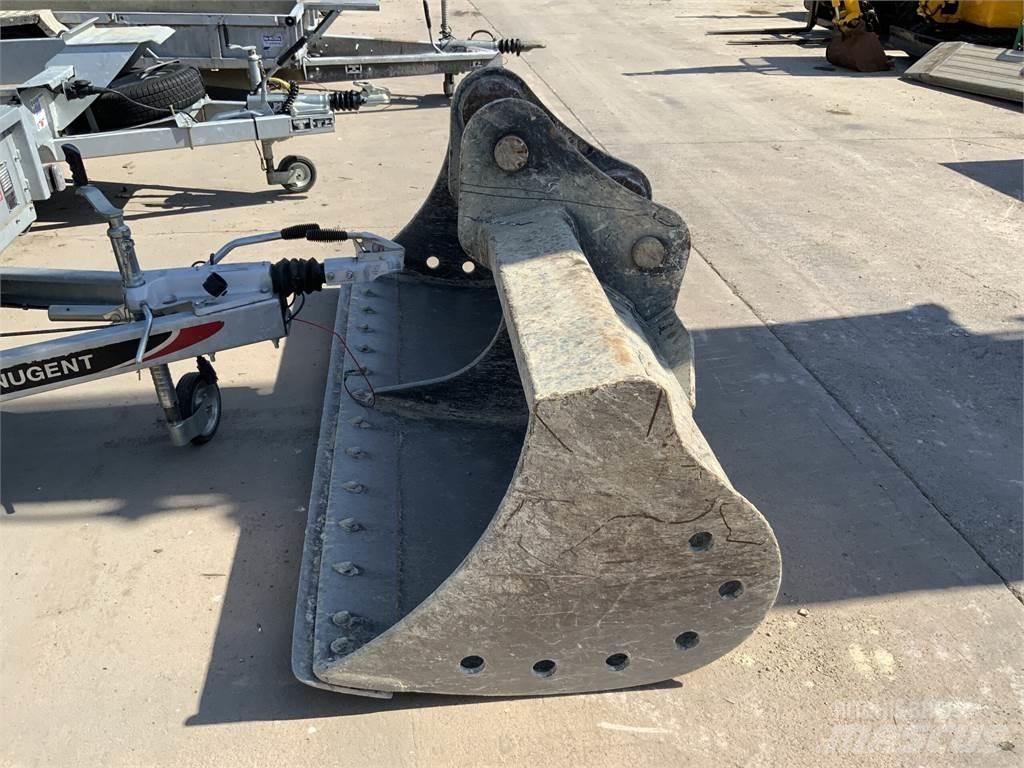 JCB 7ft Grader Bucket 農業機械 -　その他