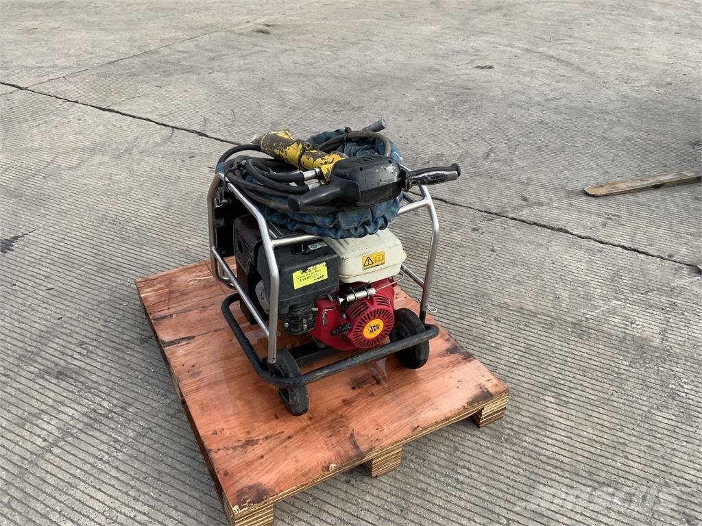 JCB Beaver Pack 農業機械 -　その他