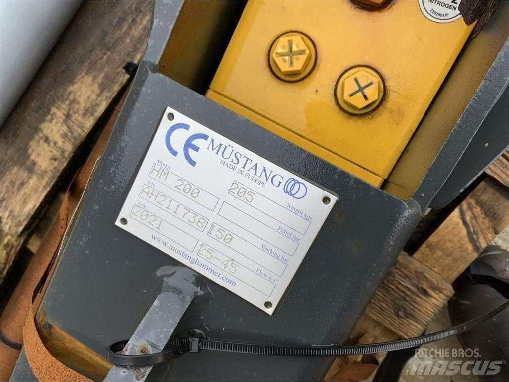 Mustang HM200 Breaker 農業機械 -　その他