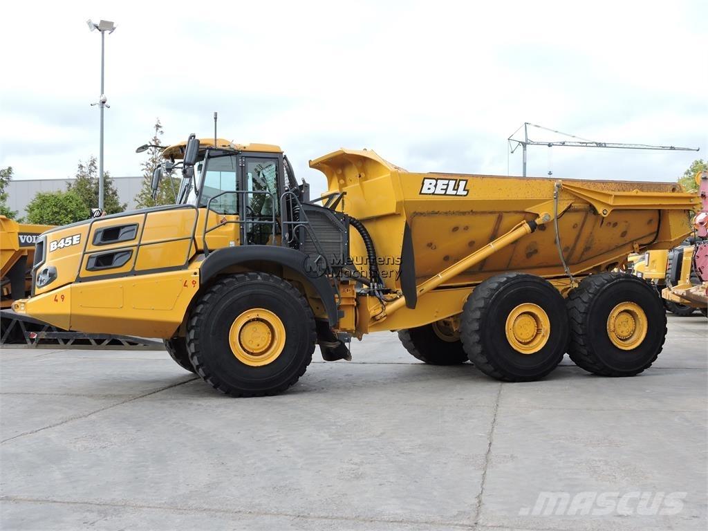 Bell B45E アーティキュレート式ダンプトラック