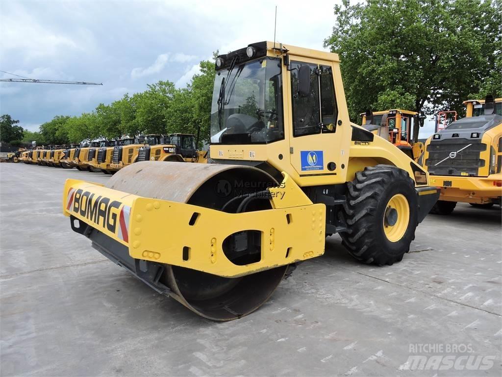 Bomag BW211D-4 その他　ローラ　（マカダムローラ等）