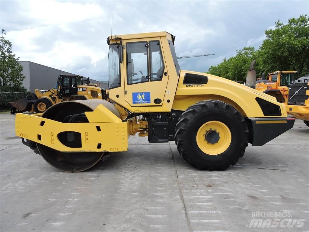 Bomag BW211D-4 その他　ローラ　（マカダムローラ等）