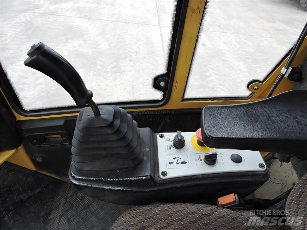 Bomag BW211D-4 その他　ローラ　（マカダムローラ等）