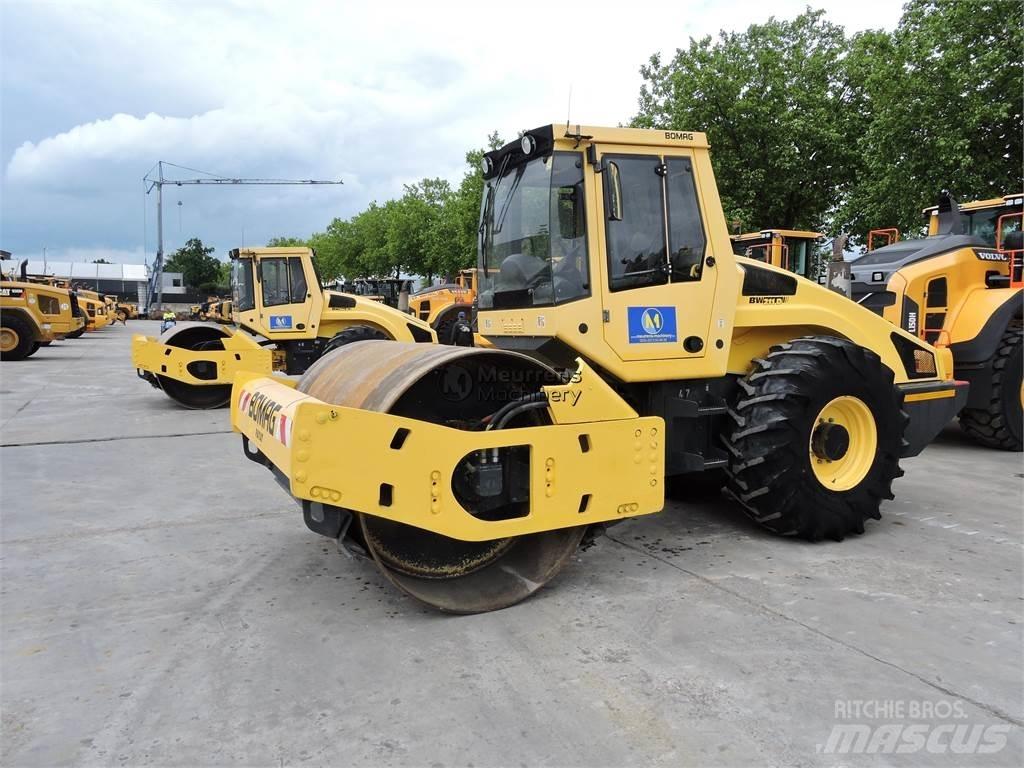 Bomag BW211D-4 その他　ローラ　（マカダムローラ等）