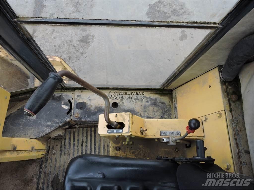 Bomag BW213D-2 その他　ローラ　（マカダムローラ等）