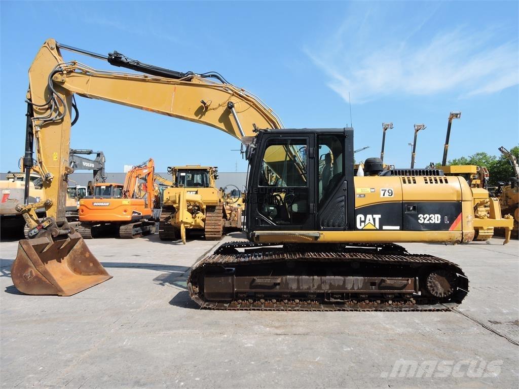 CAT 323D 大型油圧ショベル12t以上（パワーショベル・ユンボ）