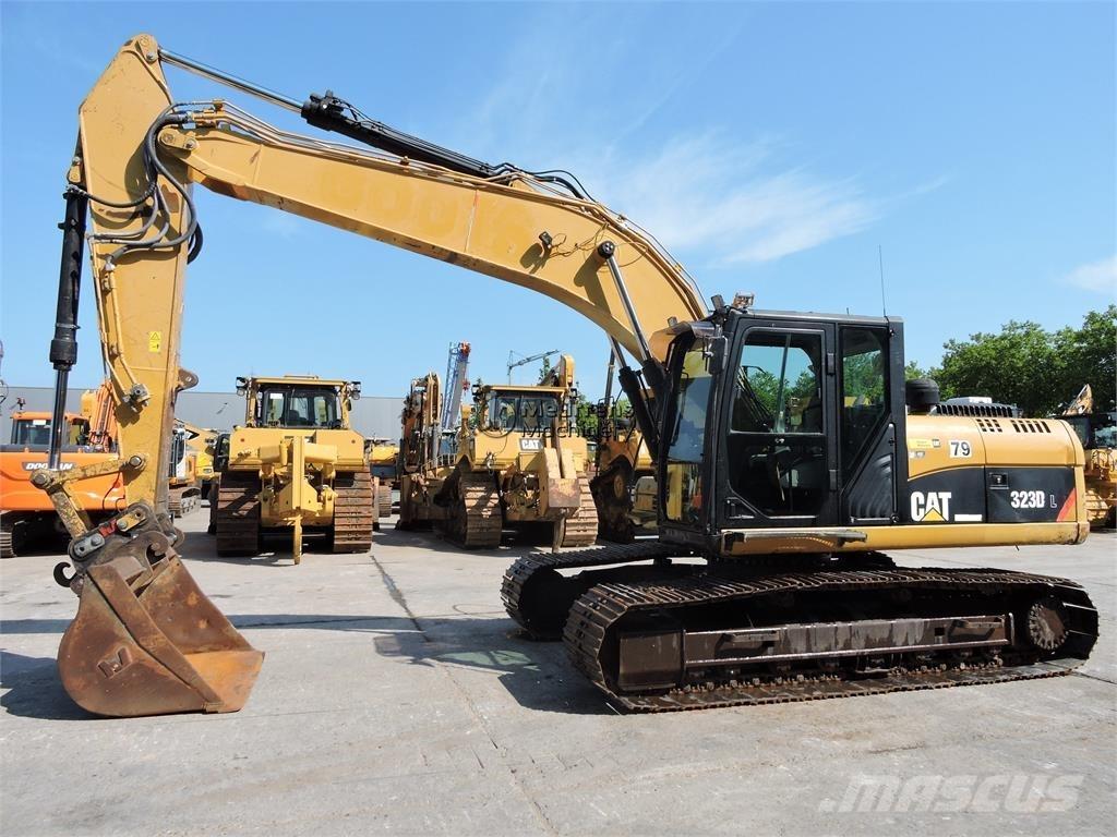 CAT 323D 大型油圧ショベル12t以上（パワーショベル・ユンボ）