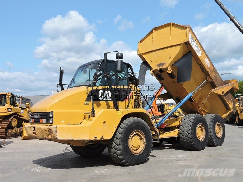 CAT 730 アーティキュレート式ダンプトラック
