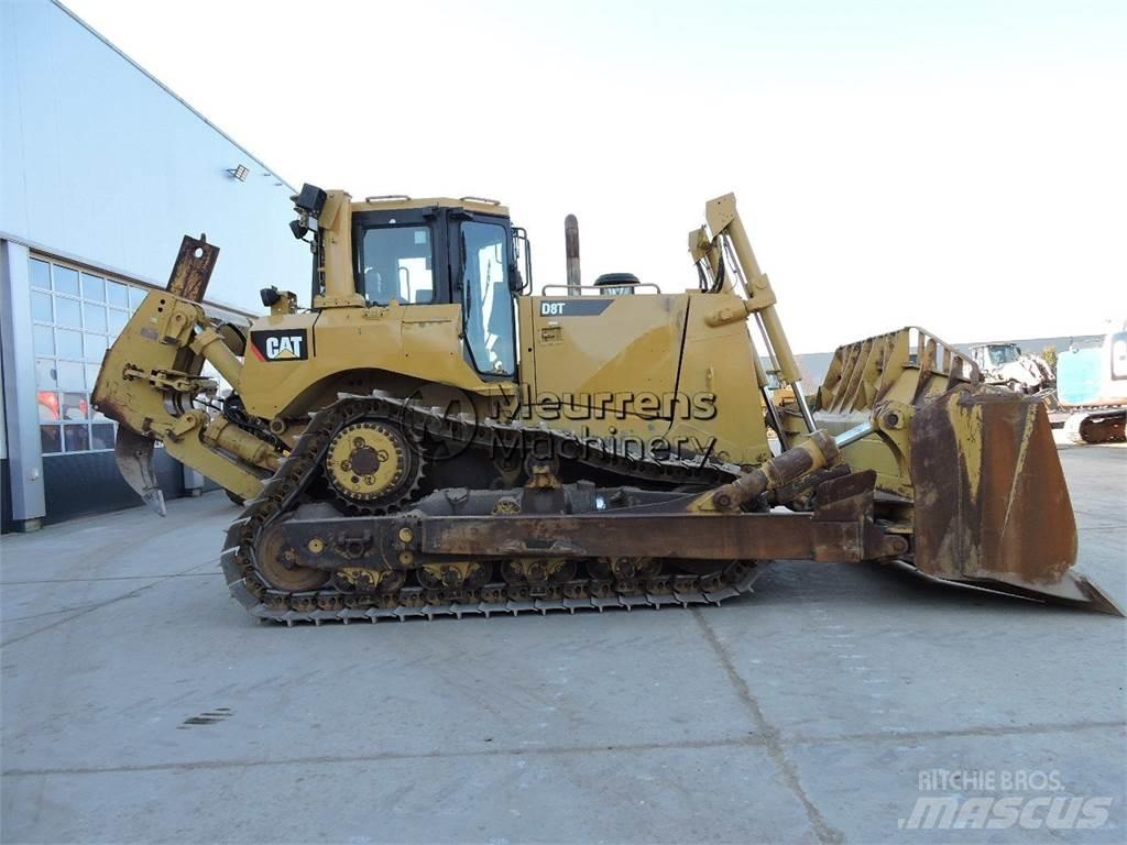 CAT D8T ブルドーザー