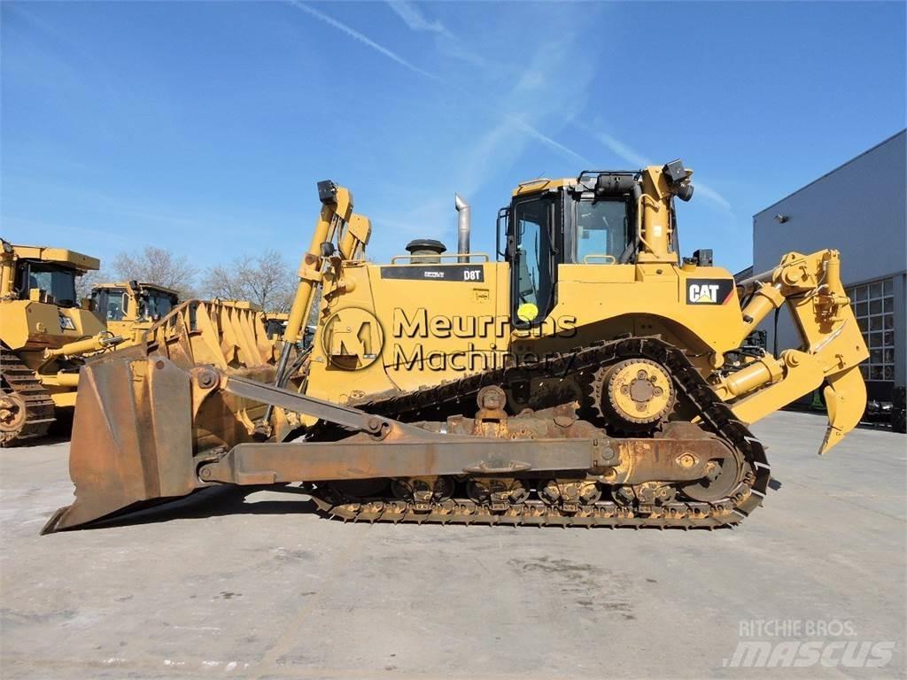 CAT D8T ブルドーザー