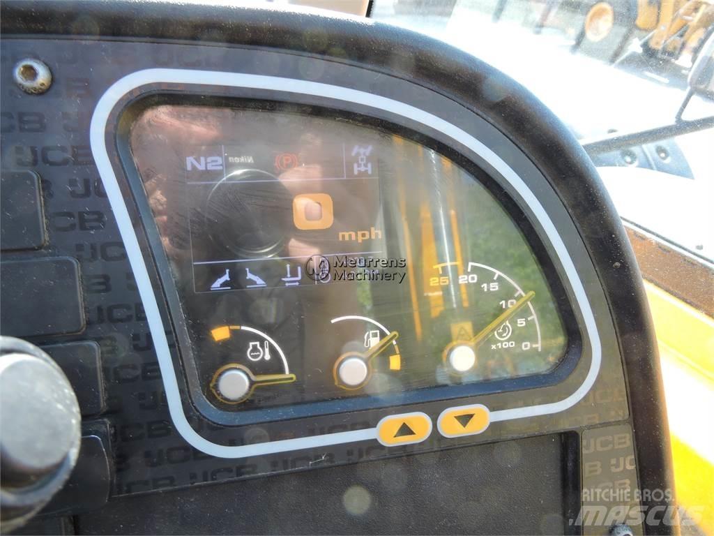 JCB 535-125 テレスコーピックハンドラー