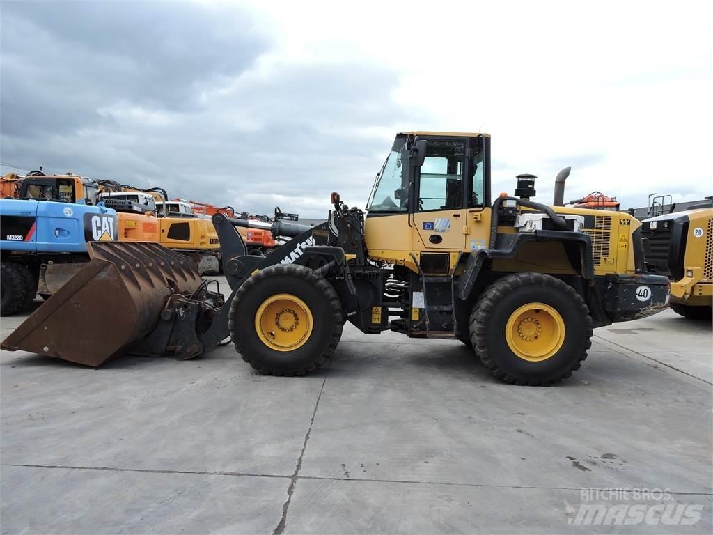 Komatsu WA320 ホイールローダー・タイヤショベル