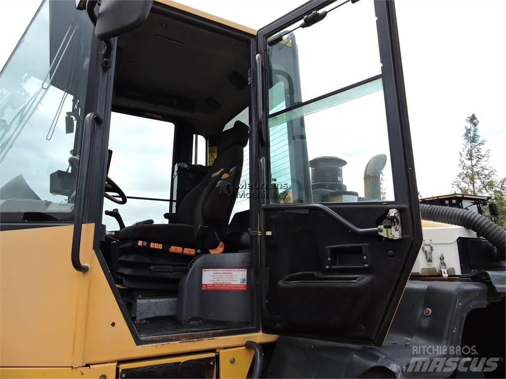 Komatsu WA320 ホイールローダー・タイヤショベル