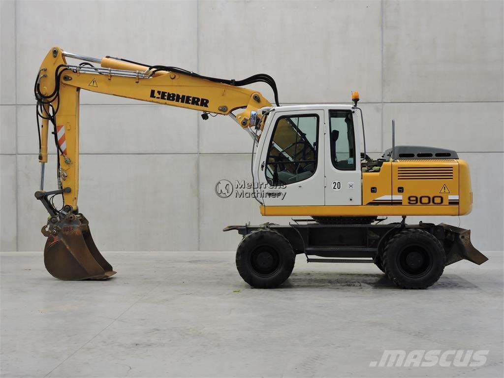 Liebherr A900C ホイール式油圧ショベル（パワーショベル・ユンボ・バックホー）