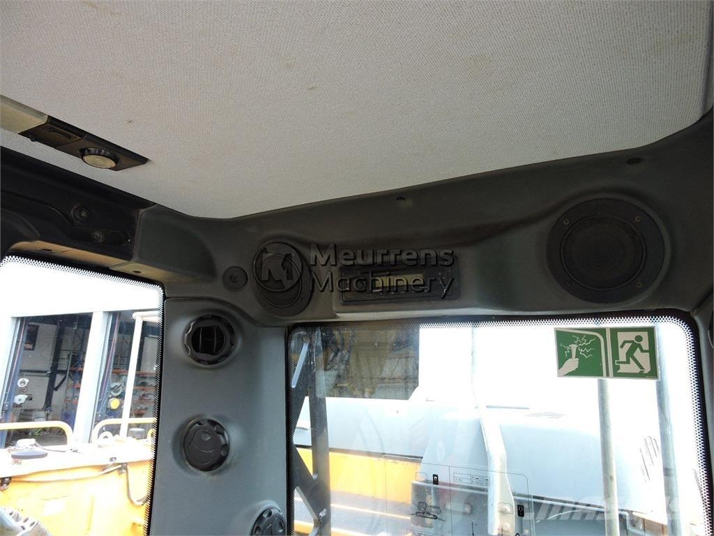Liebherr R950 大型油圧ショベル12t以上（パワーショベル・ユンボ）