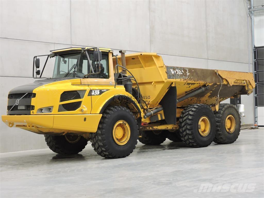 Volvo A30F アーティキュレート式ダンプトラック