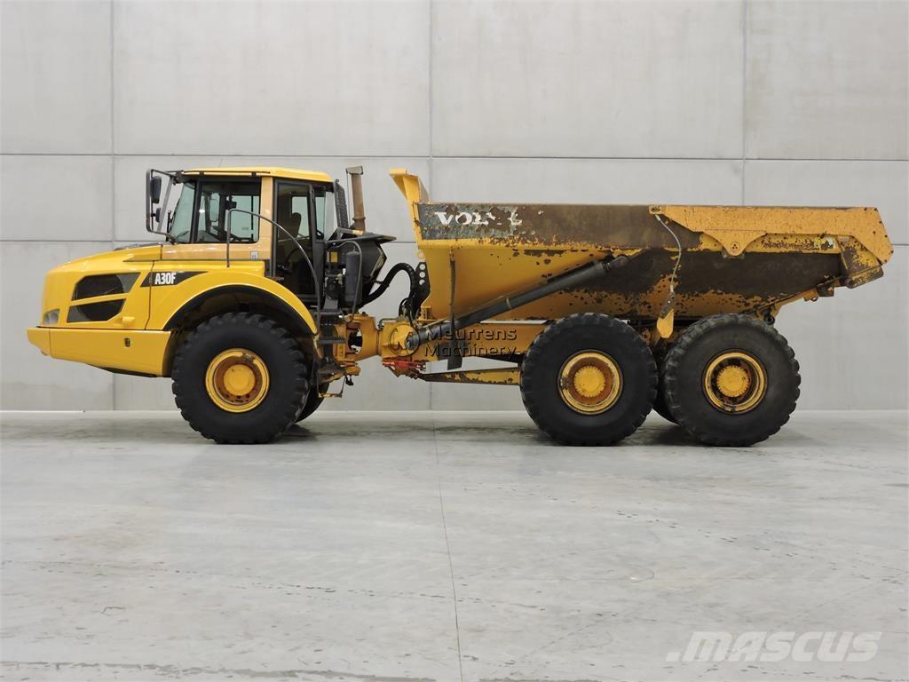 Volvo A30F アーティキュレート式ダンプトラック