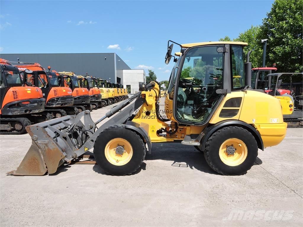 Volvo L25F + FORK ホイールローダー・タイヤショベル