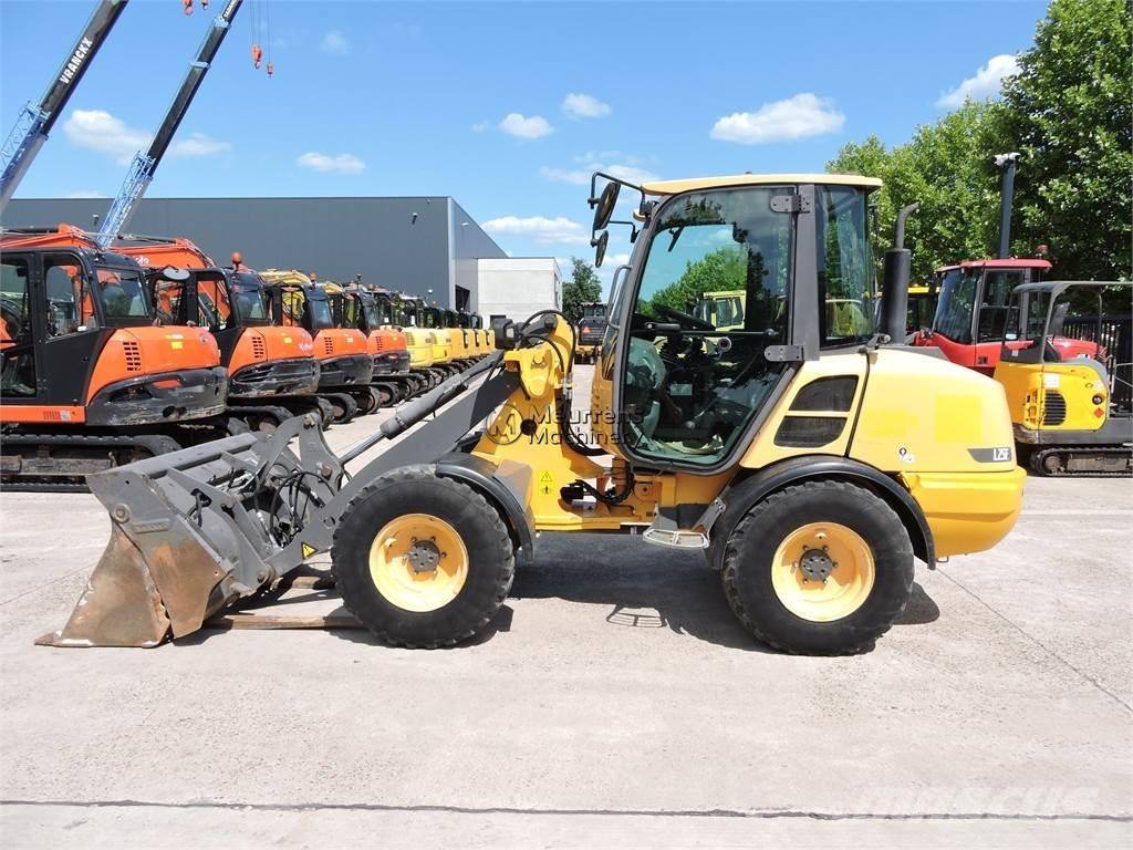 Volvo L25F + FORK ホイールローダー・タイヤショベル
