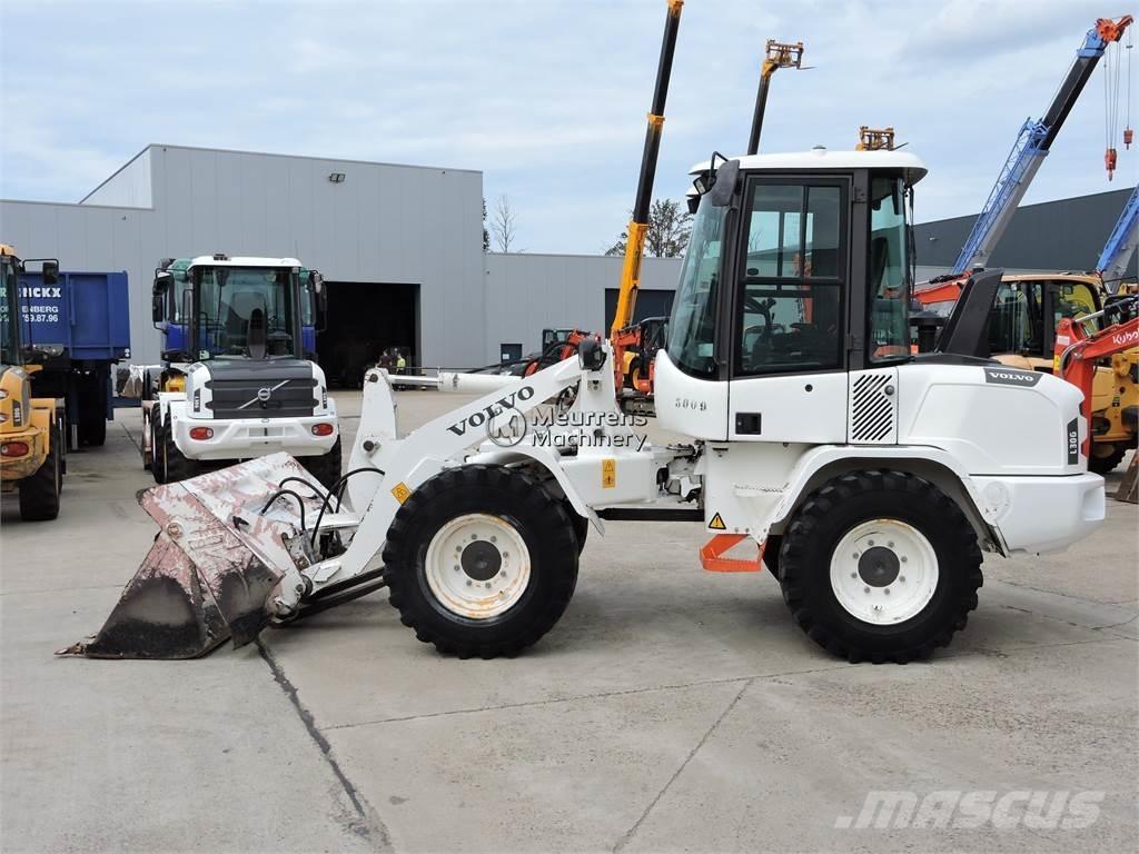Volvo L30G + FORK ホイールローダー・タイヤショベル