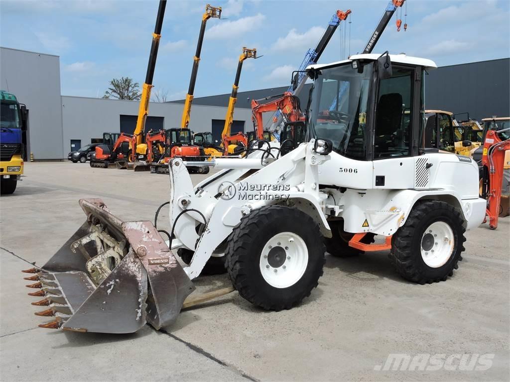 Volvo L30G + FORK ホイールローダー・タイヤショベル