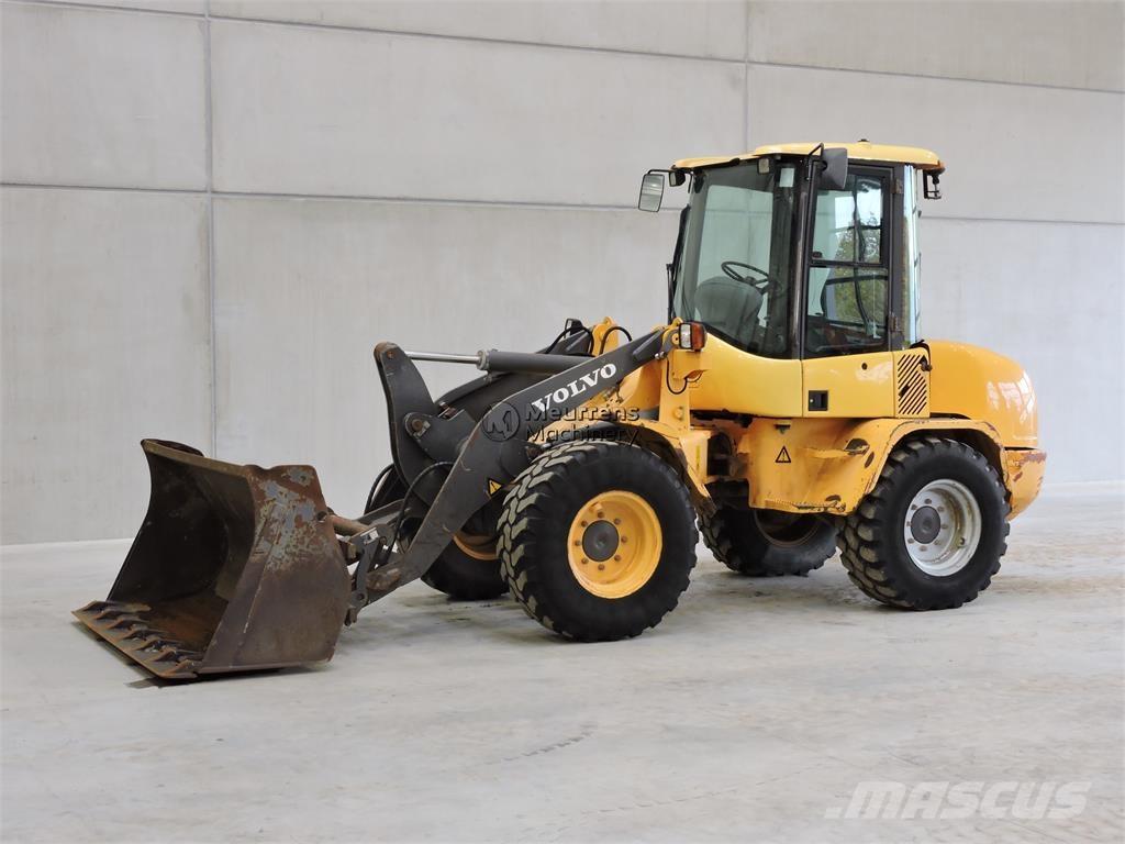 Volvo L35B ホイールローダー・タイヤショベル