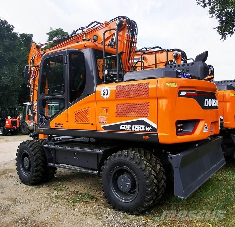Doosan DX 160 W-7 ホイール式油圧ショベル（パワーショベル・ユンボ・バックホー）