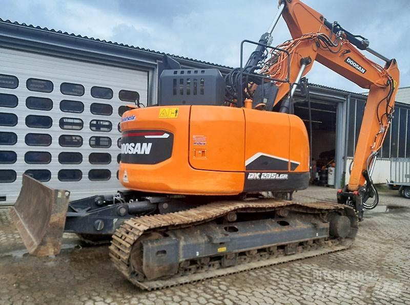 Doosan DX 235 LCR-7 大型油圧ショベル12t以上（パワーショベル・ユンボ）