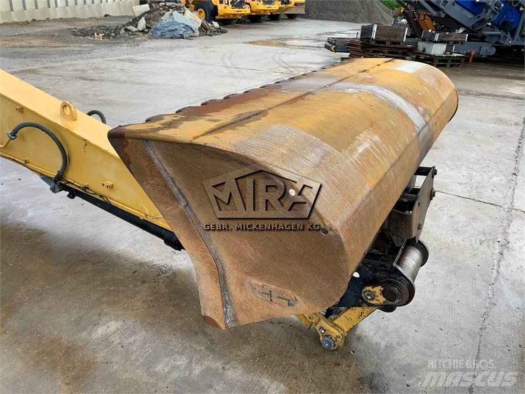 CAT 2000 mm バックホー