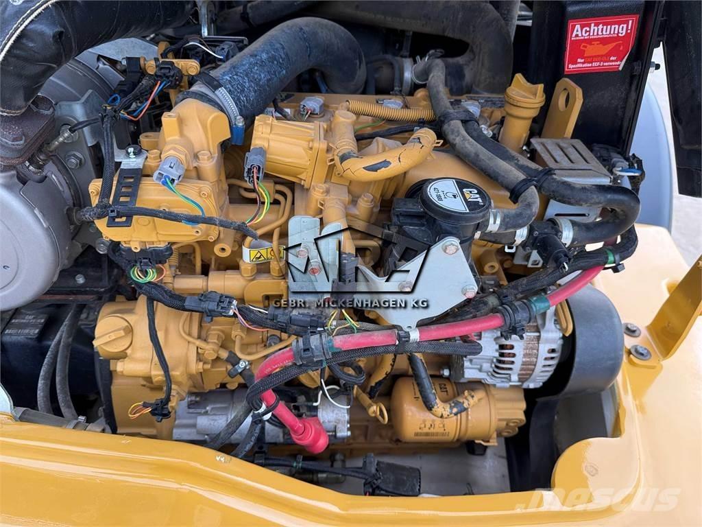 CAT 908 M ホイールローダー・タイヤショベル