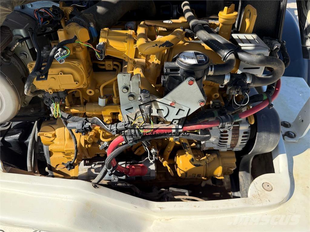 CAT 908 M ホイールローダー・タイヤショベル