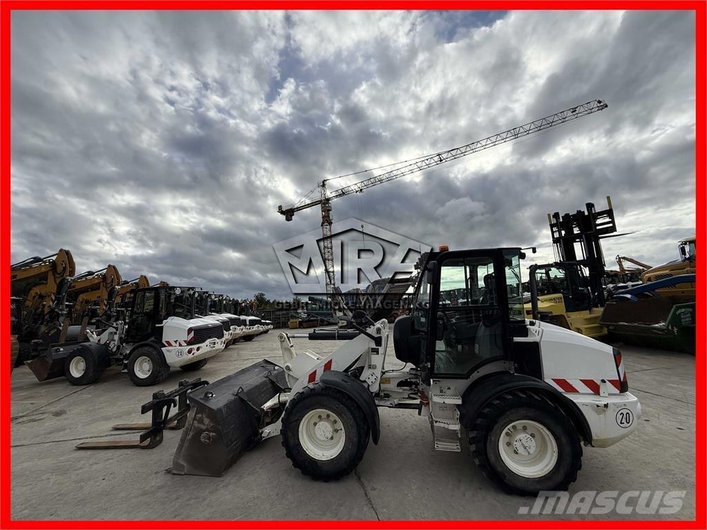 CAT 908M ホイールローダー・タイヤショベル