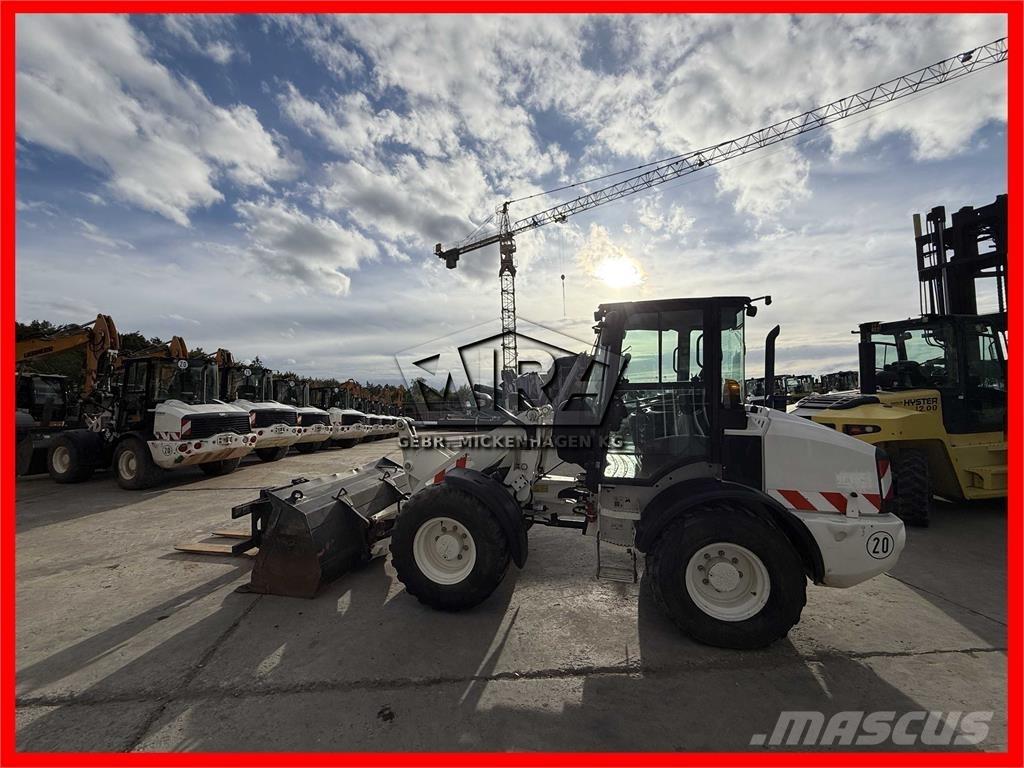 CAT 908M ホイールローダー・タイヤショベル