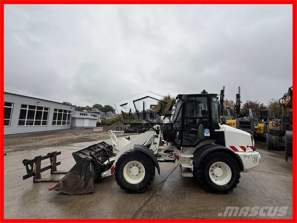 CAT 908M ホイールローダー・タイヤショベル