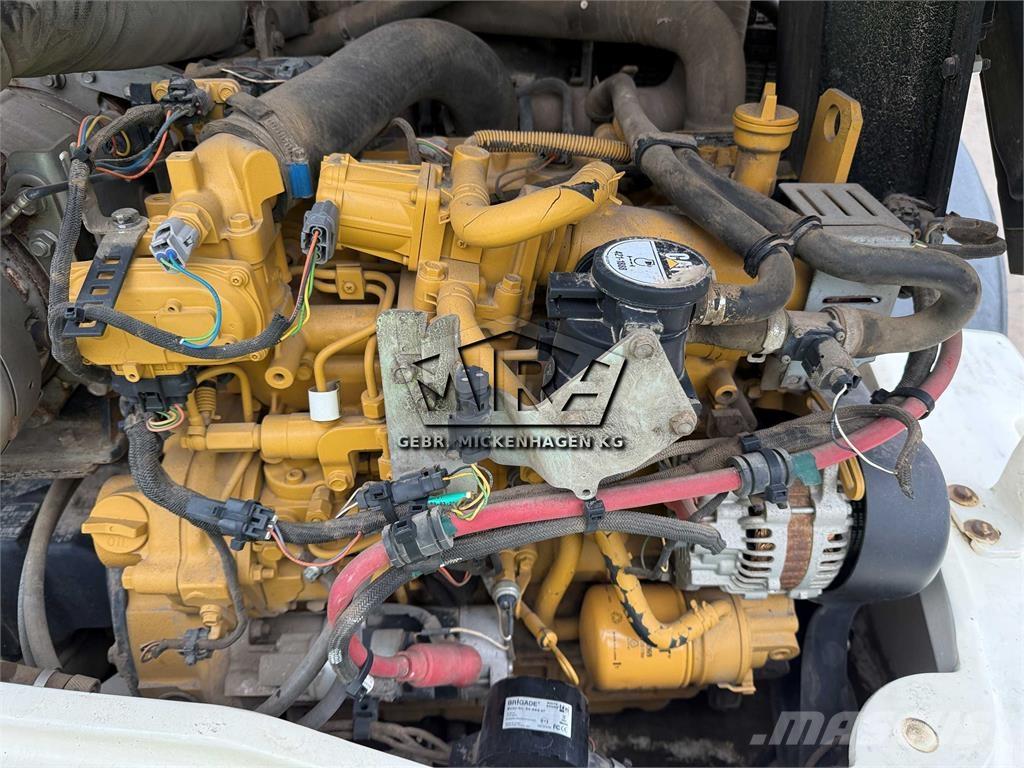 CAT 908M ホイールローダー・タイヤショベル