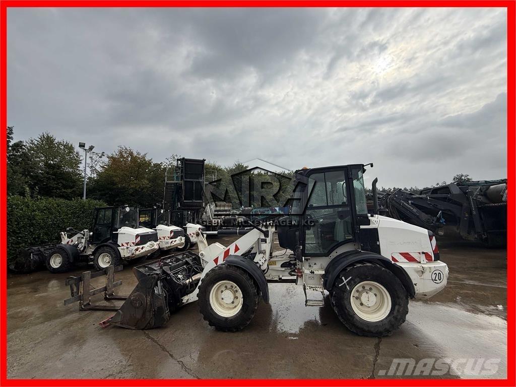 CAT 908M ホイールローダー・タイヤショベル