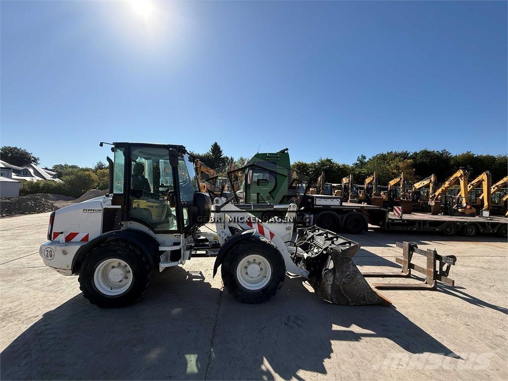 CAT 908M ホイールローダー・タイヤショベル