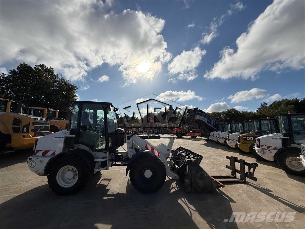 CAT 908M ホイールローダー・タイヤショベル